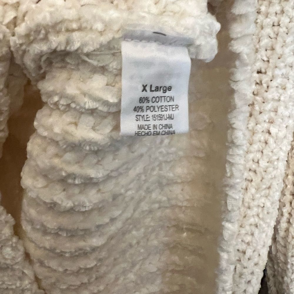 NWT Poof chenille cable knit sweater. Size XL. Soft cozy. Winter white. Women - Picture 7 of 9